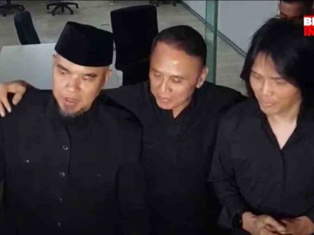 Momen Saat Ahmad Dhani dan Once Mekel Dipertemukan