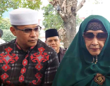 Umi Tatu dan Ustaz Fajar Sidik