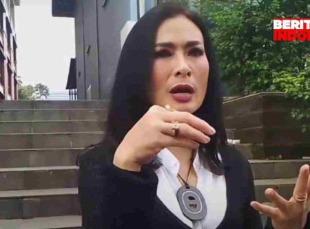 Iis Dahlia Bebaskan Devano Danendra Untuk Memilih